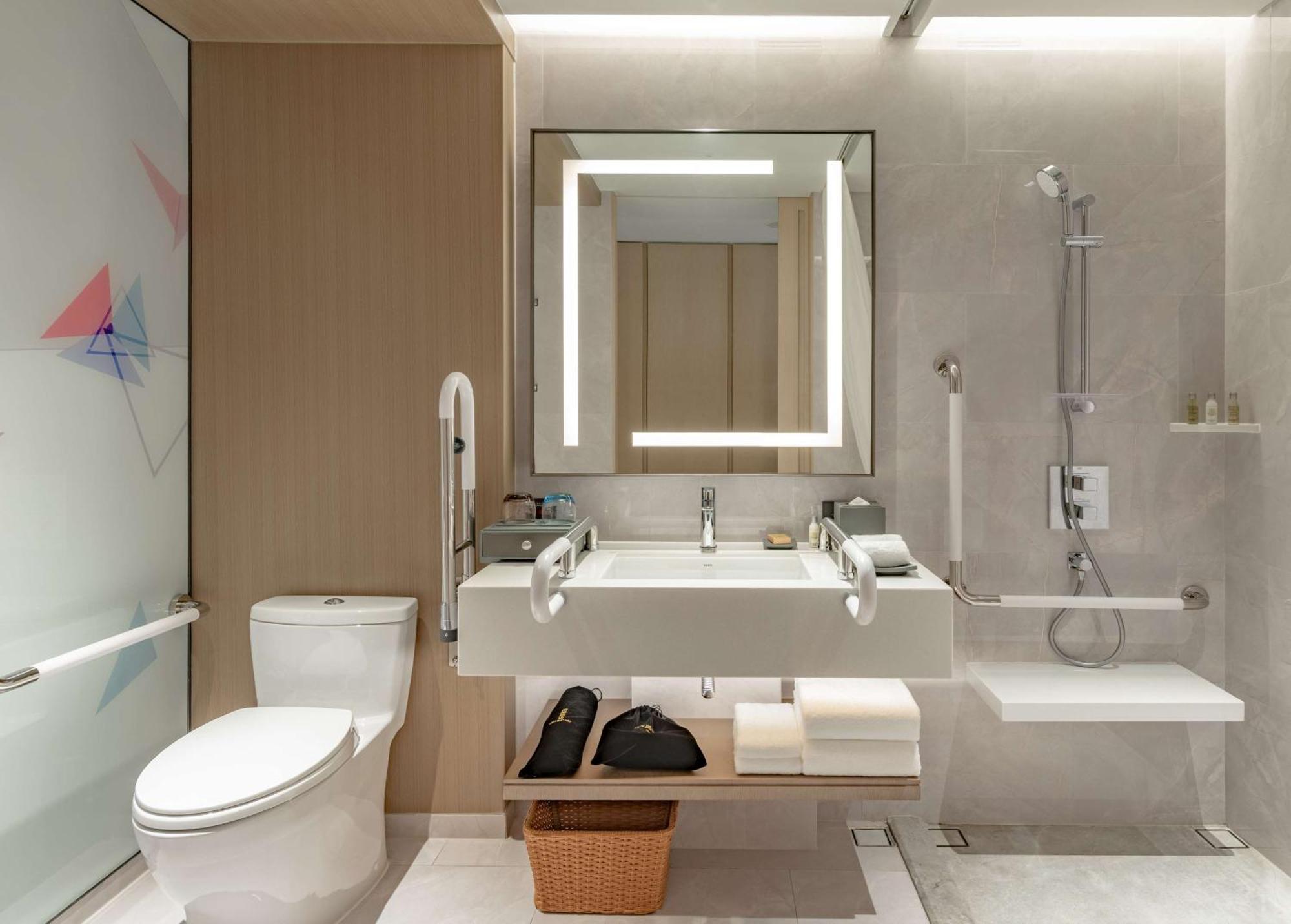 Hilton Garden Inn Shenzhen World Exhibition & Convention Center Esterno foto